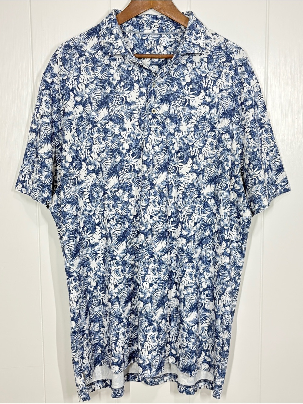johnnie-O Manu Men’s Golf Polo Tropical Pineapple Monstera Print Shirt Size XL